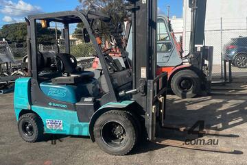 Sumitomo 2.5 Tonne Forklift Dual Wheels