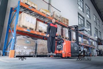 EP 2T PALLET STACKER -ELECTRIC 24V 3000mm height