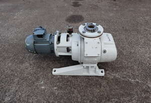 Roots Blower Vacuum Pump - 1.1kW - Ruvac WAU 151