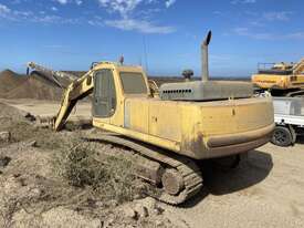 Komatsu PC300-6 Excavator - picture2' - Click to enlarge