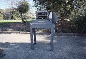   Two-Roll Crusher/Shredder