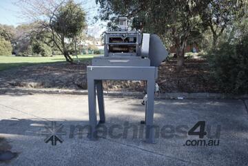   Two-Roll Crusher/Shredder