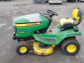 John Deere X300 - picture2' - Click to enlarge