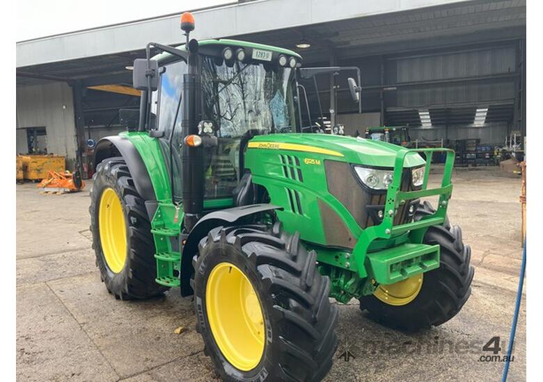 caption 2018 John Deere 6125M Row Crop Tractors