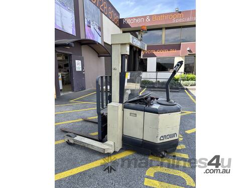 WR3000 CROWN Walkie Stacker Reach Truck 