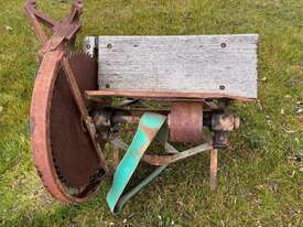 FERGUSON TRACTOR MOUNTED SAW - picture0' - Click to enlarge