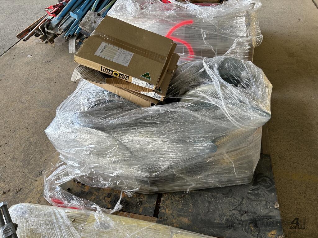 Used x5 Makita Drop Saws Unreserved in HEXHAM, NSW