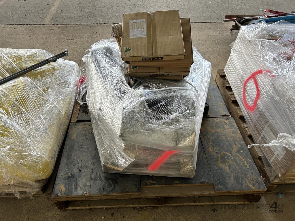 Used x5 Makita Drop Saws Unreserved in HEXHAM, NSW