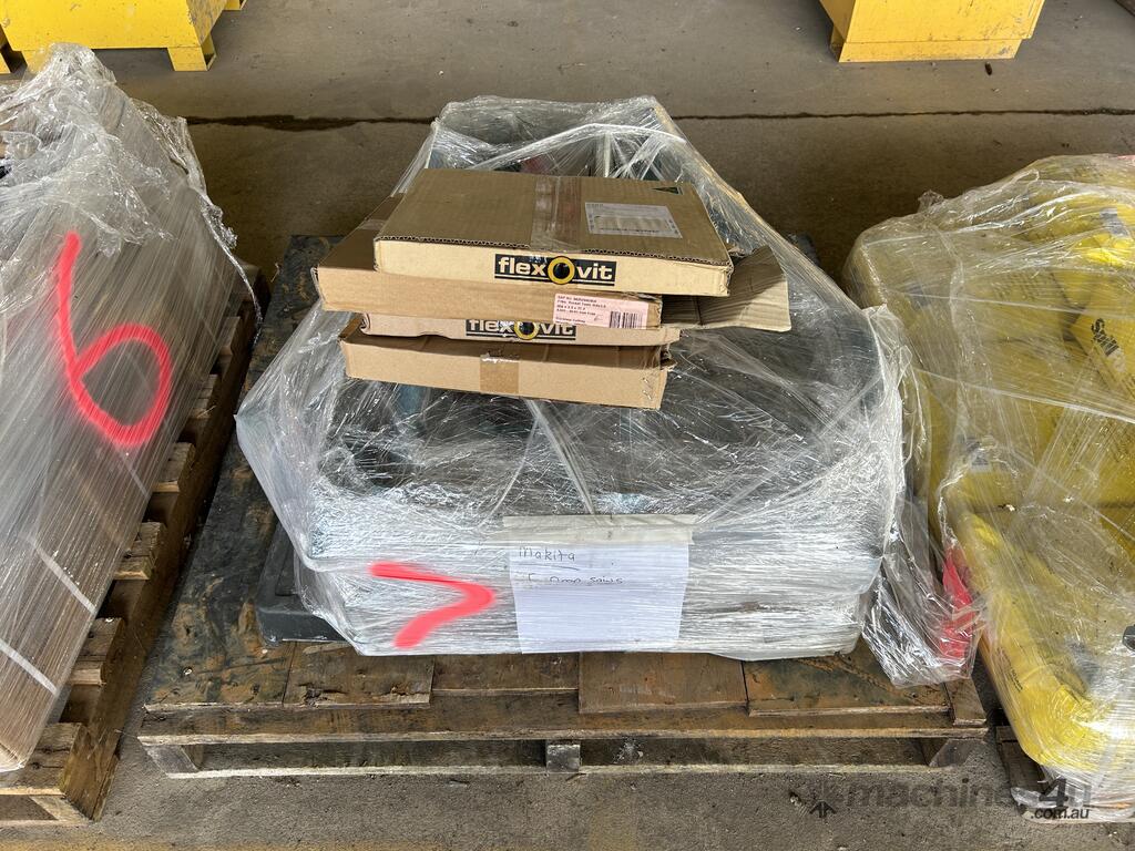 Used x5 Makita Drop Saws Unreserved in HEXHAM, NSW