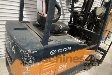 Toyota 2T Electric Counterbalance Forklift to 5.5m