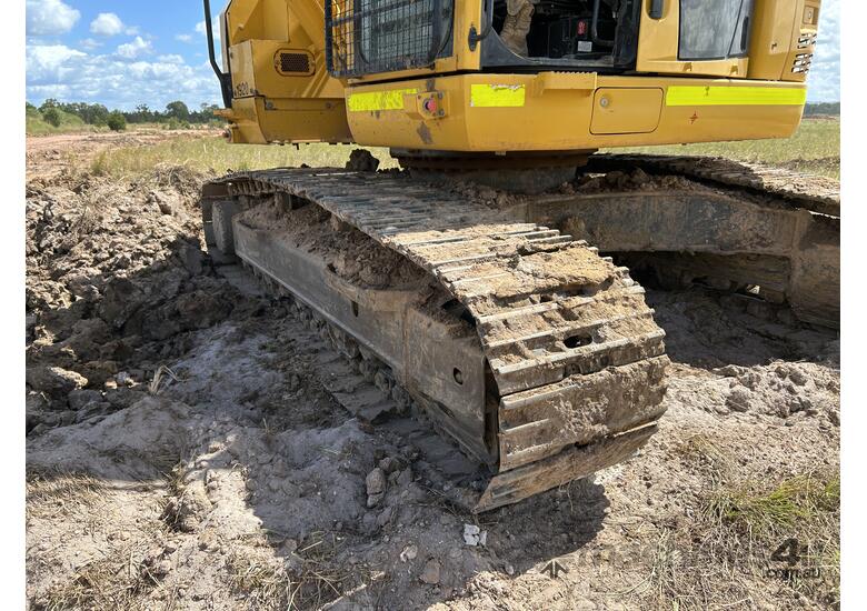 caption 2021 Komatsu PC228USLC-11 Excavator