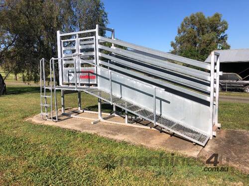 Red River Load Master Loading Ramp