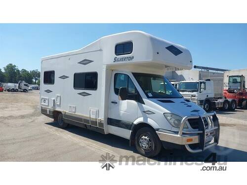 caption Mercedes-Benz Sprinter 515
