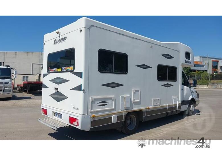 caption Mercedes-Benz Sprinter 515