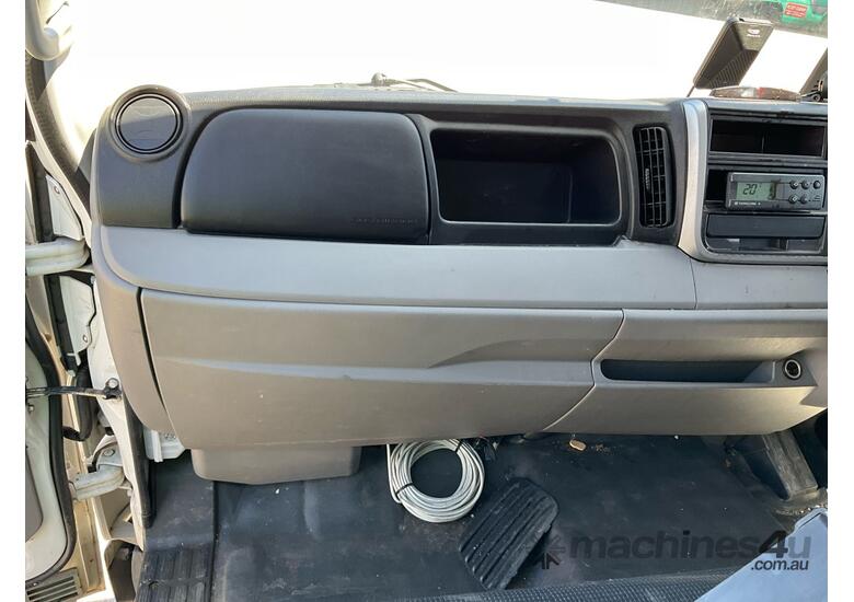 caption 2021 Mitsubishi Fuso Canter 515 Refrigerated Pantech