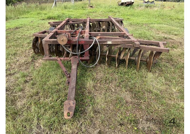 caption 28 PLATE NAPIER OFFSET DISC PLOUGH