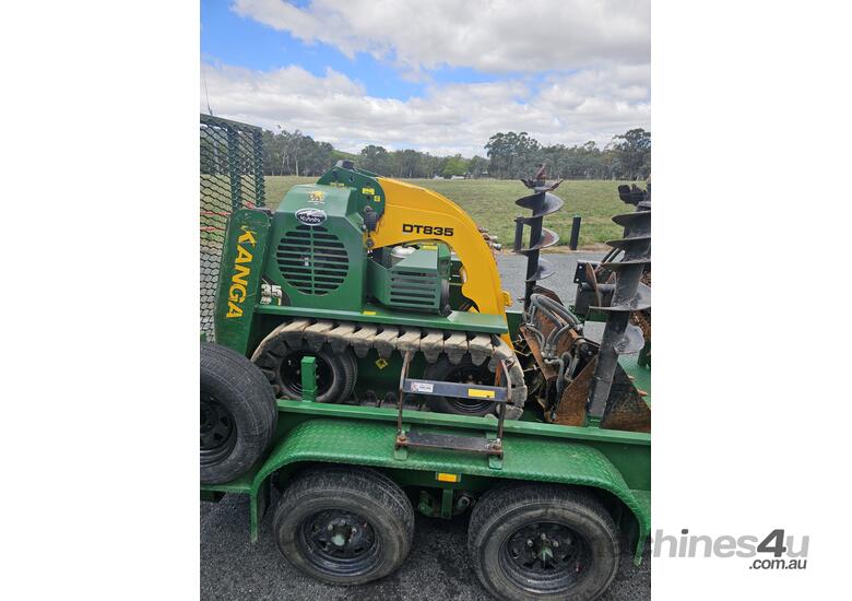 Kanga Loader DT835