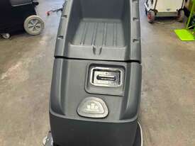Floor scrubbing machine - picture1' - Click to enlarge