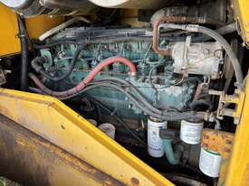 Volvo L120 E Wheel Loader - picture0' - Click to enlarge