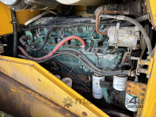 caption Volvo L120 E Wheel Loader