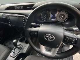 2020 Toyota Hilux 4x2 Workmate Dual Cab Petrol (Auto) - picture0' - Click to enlarge