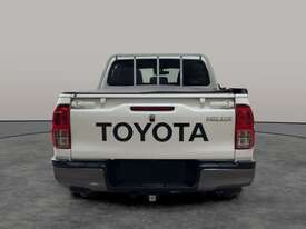2020 Toyota Hilux 4x2 Workmate Dual Cab Petrol (Auto) - picture0' - Click to enlarge