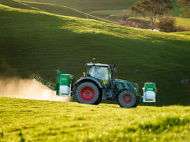 EagleTech™ Boom Sprayer - picture1' - Click to enlarge