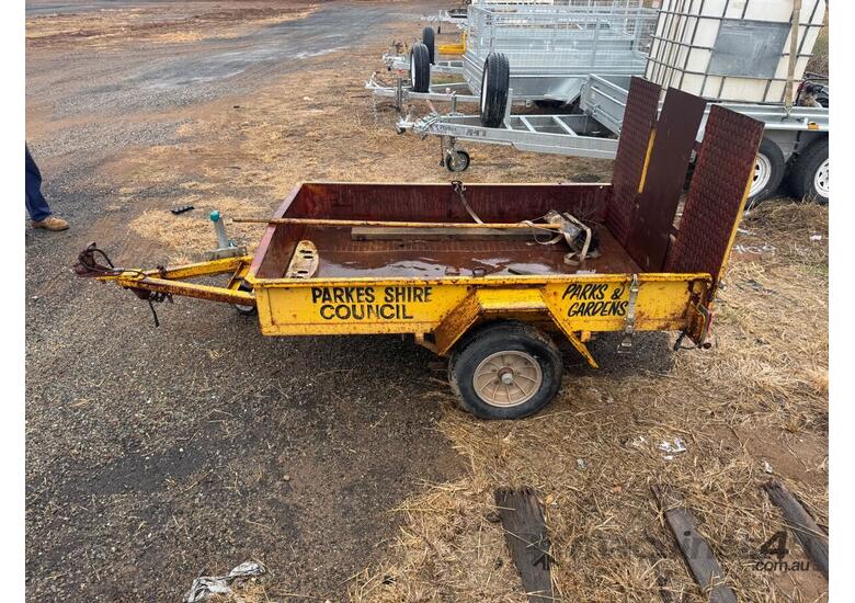 caption 1988 Homemade Single Axle Tilting Plant Trailer