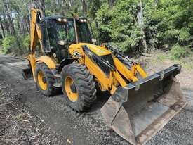 2015 JCB 5CX BACKHOE U4800 - picture1' - Click to enlarge