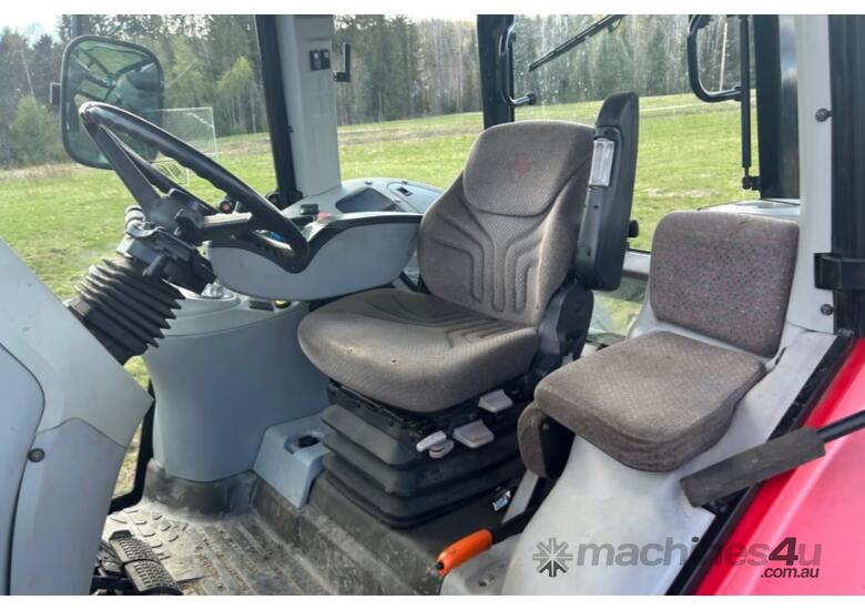 caption 2006 Massey Ferguson 6480 Dyna-6 with loader