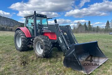 2006 Massey Ferguson 6480 Dyna-6 with loader