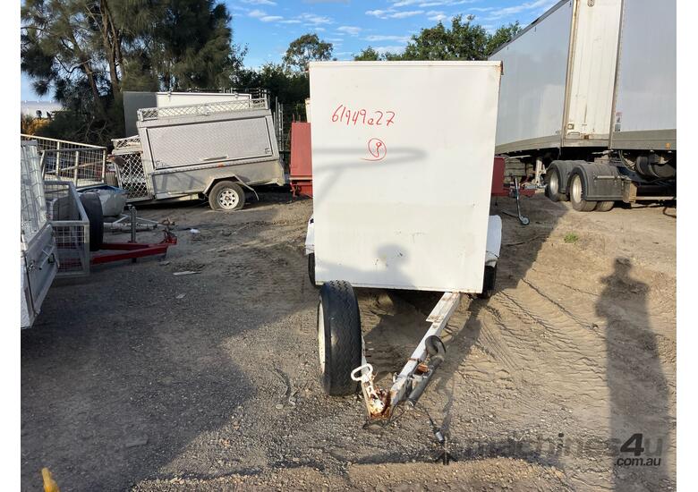 caption 2009 PBL Trailers Single Axle Enclosed Box Trailer