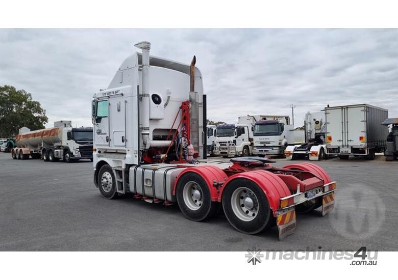 caption Kenworth K200