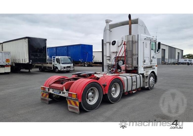 caption Kenworth K200