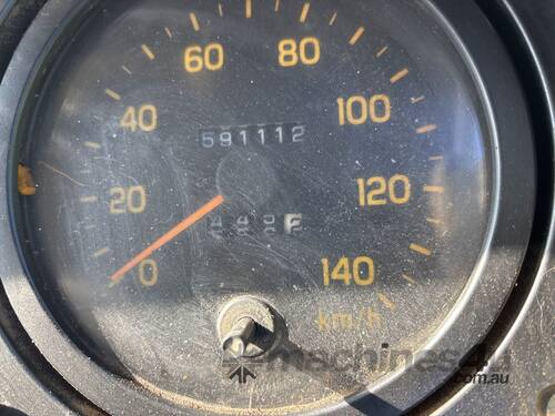 caption 1998 Isuzu FTR800 Pantech