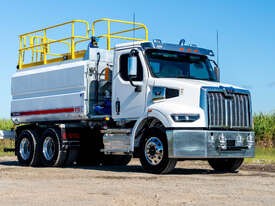 Western Star 4700 Water truck Truck - picture0' - Click to enlarge