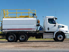 Western Star 4700 Water truck Truck - picture0' - Click to enlarge