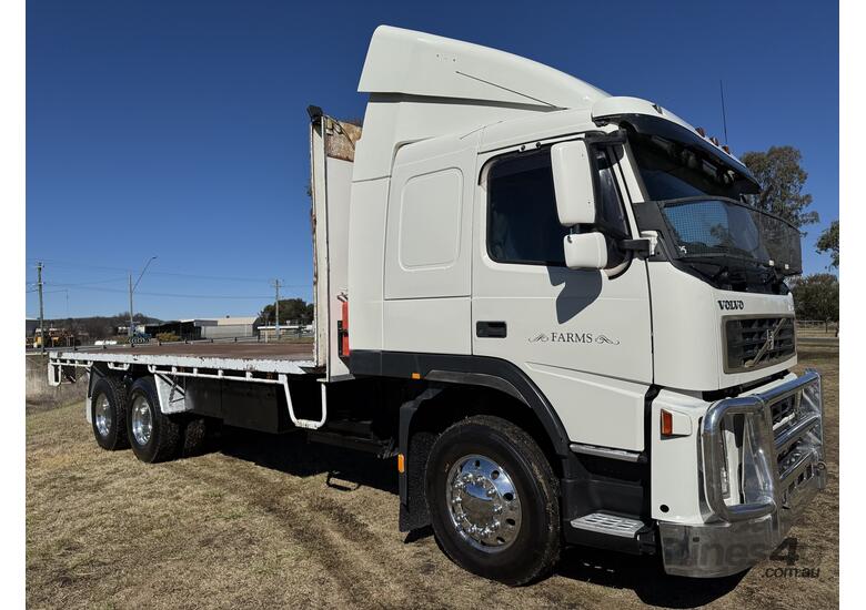 Volvo FM12-460 MK11 Sleeper Cab 6x4 Traytop/Tabletop Truck.