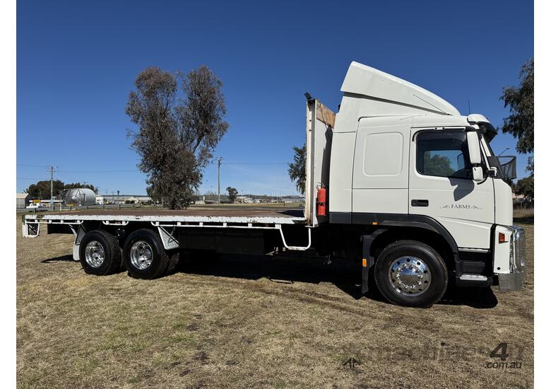 Volvo FM12-460 MK11 Sleeper Cab 6x4 Traytop/Tabletop Truck.