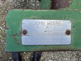 JOHN DEERE 1700 MAXEMERGE PLANTER - picture0' - Click to enlarge