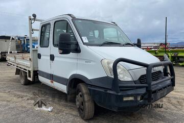 2013 Iveco Daily 50C17 Crew Cab Table Top 2013 Iveco Daily 50C17 Crew Cab Table Top