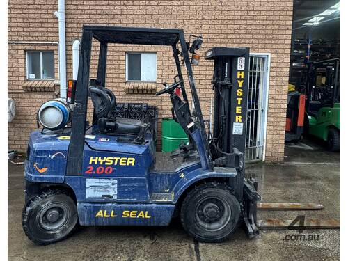 caption Container Mast 2 Ton Hyster Forklift under $6k