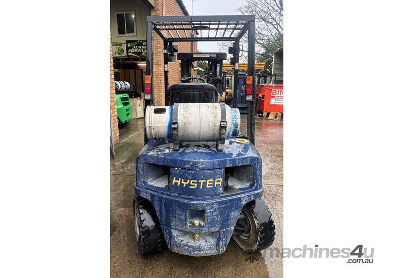 caption Container Mast 2 Ton Hyster Forklift under $6k