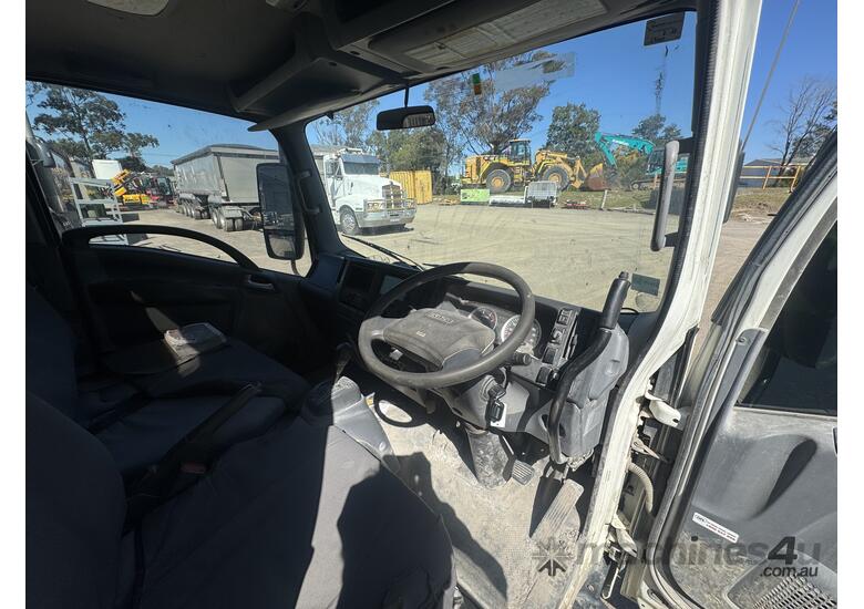 caption 2017 Isuzu NH NLR (4x2) Tipper *Mechanical Issues*