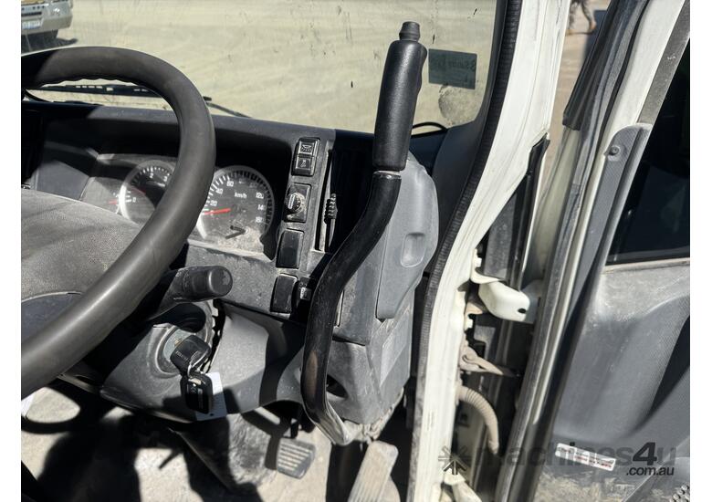 caption 2017 Isuzu NH NLR (4x2) Tipper *Mechanical Issues*