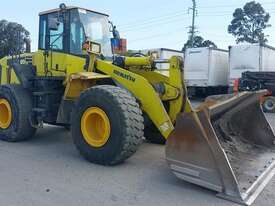 Komatsu WA380-5 - picture0' - Click to enlarge