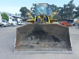 Komatsu WA380-5 - picture0' - Click to enlarge