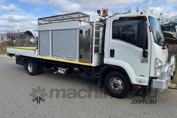Truck Isuzu FRR500 Ex-govt 2011 205HP Auto with 1250kg Kevick Crane + remote 198851km 1DQM024 SN1791 Truck Isuzu FRR500 Ex-govt 2011 205HP Auto with 1250kg Kevick Crane + remote 198851km 1DQM024 SN1791