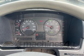 2014 Mitsubishi Fighter FK600 Curtain Sider (Missing Curtains)