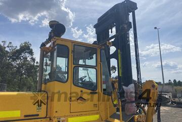 Omega 1995   16-6 Tyre Handler